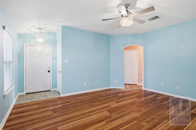 432 Thunderstorm Ave, Lockhart, TX 78644