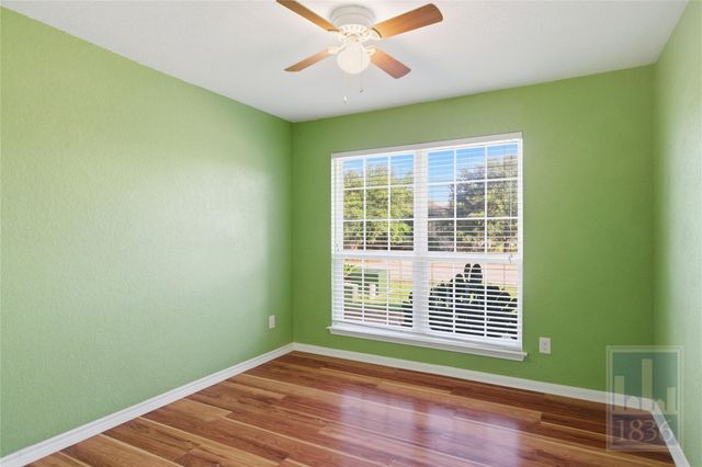 432 Thunderstorm Ave, Lockhart, TX 78644