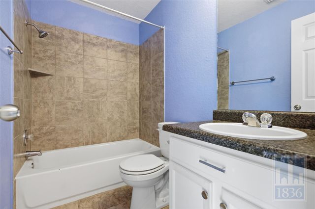 432 Thunderstorm Ave, Lockhart, TX 78644