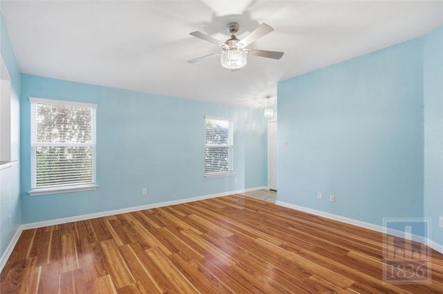 432 Thunderstorm Ave, Lockhart, TX 78644