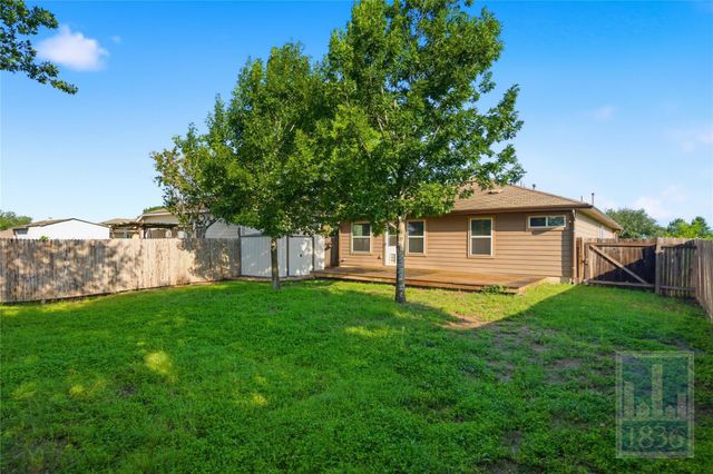 432 Thunderstorm Ave, Lockhart, TX 78644