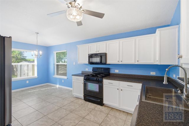 432 Thunderstorm Ave, Lockhart, TX 78644