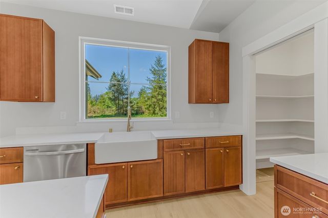 130 Gassman Road, Castle Rock, WA 98611