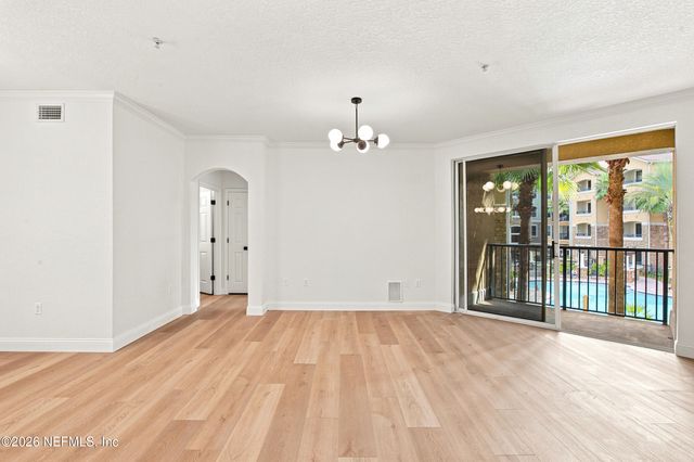 8539 GATE Parkway 9220, Jacksonville, FL 32216