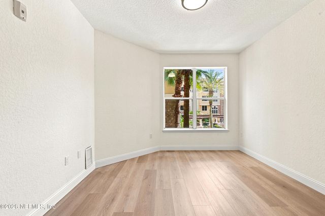 8539 GATE Parkway 9220, Jacksonville, FL 32216