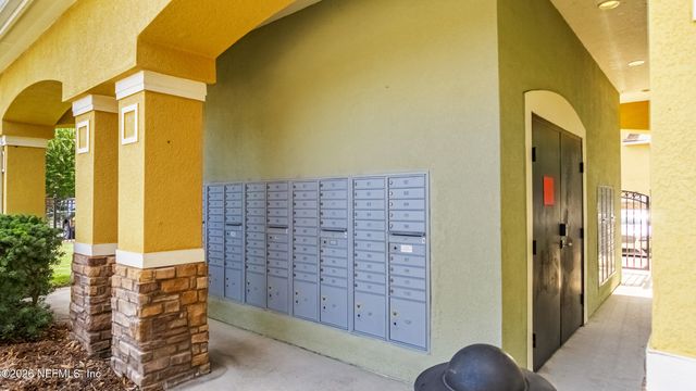 8539 GATE Parkway 9220, Jacksonville, FL 32216
