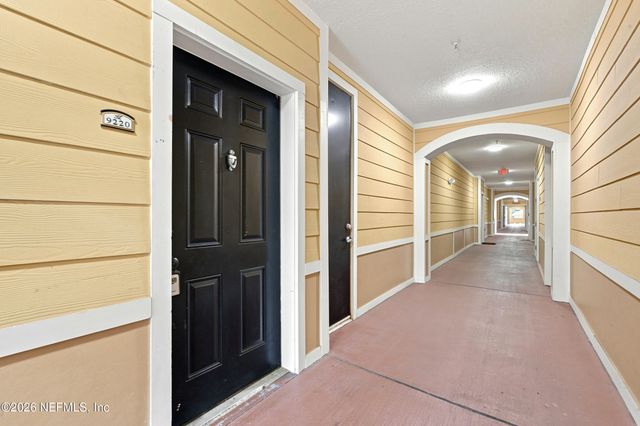 8539 GATE Parkway 9220, Jacksonville, FL 32216