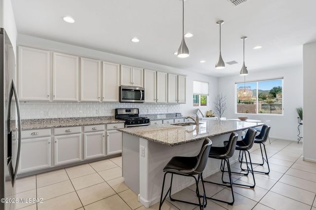 14162 N Silverleaf Lane, Marana, AZ 85658