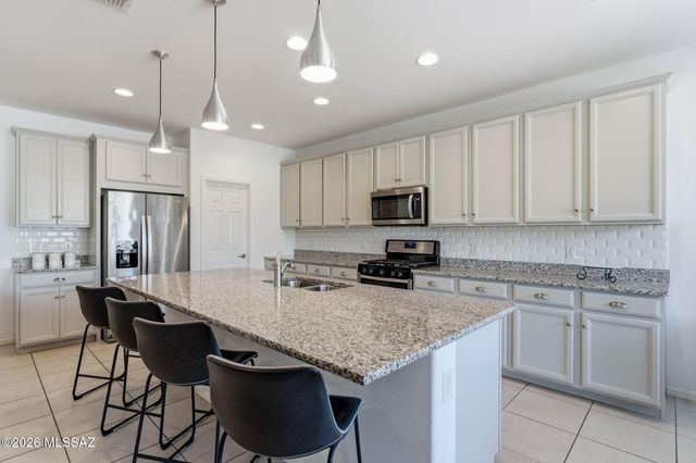 14162 N Silverleaf Lane, Marana, AZ 85658