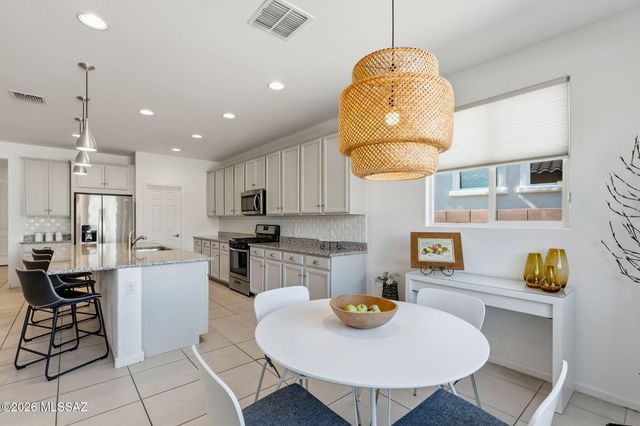 14162 N Silverleaf Lane, Marana, AZ 85658