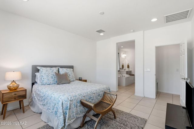 14162 N Silverleaf Lane, Marana, AZ 85658