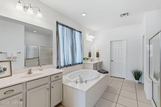 14162 N Silverleaf Lane, Marana, AZ 85658