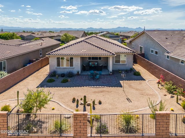 14162 N Silverleaf Lane, Marana, AZ 85658