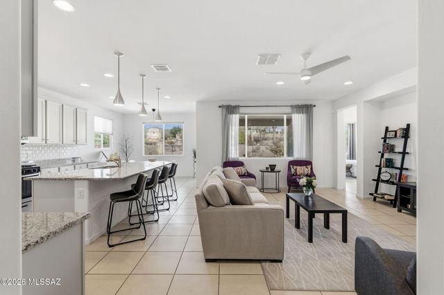 14162 N Silverleaf Lane, Marana, AZ 85658