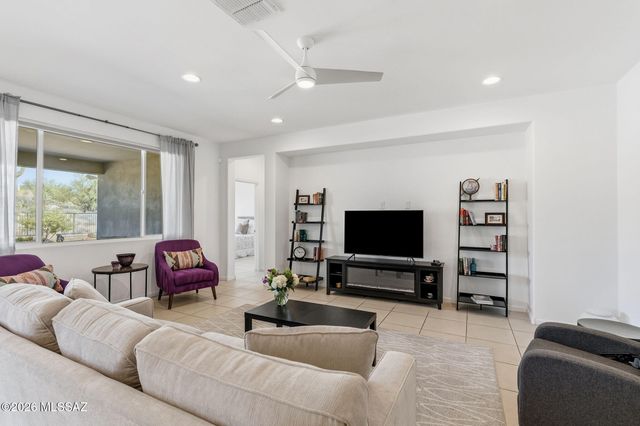 14162 N Silverleaf Lane, Marana, AZ 85658
