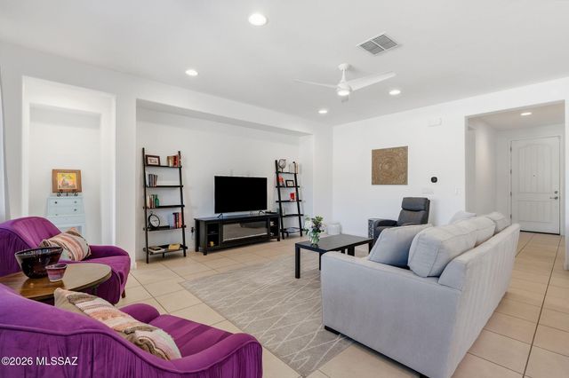 14162 N Silverleaf Lane, Marana, AZ 85658