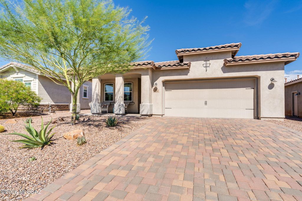 14162 N Silverleaf Lane, Marana, AZ 85658