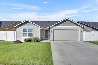 4425 N McCabe Ln, Spokane Valley, WA 99216