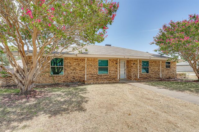 1418 Ridge Drive, Midlothian, TX 76065