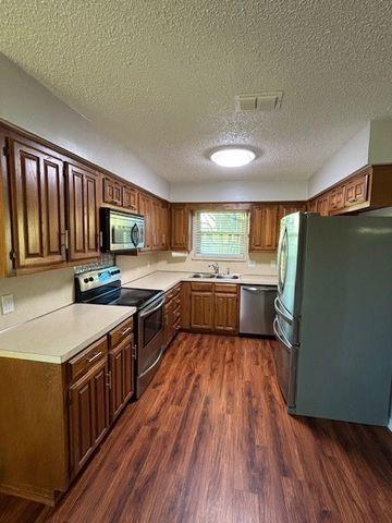 1418 Ridge Drive, Midlothian, TX 76065