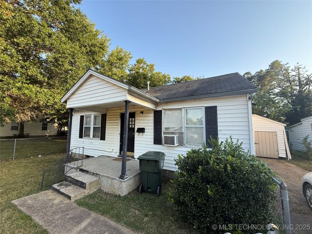 1809 Delaware, Muskogee, OK 74403