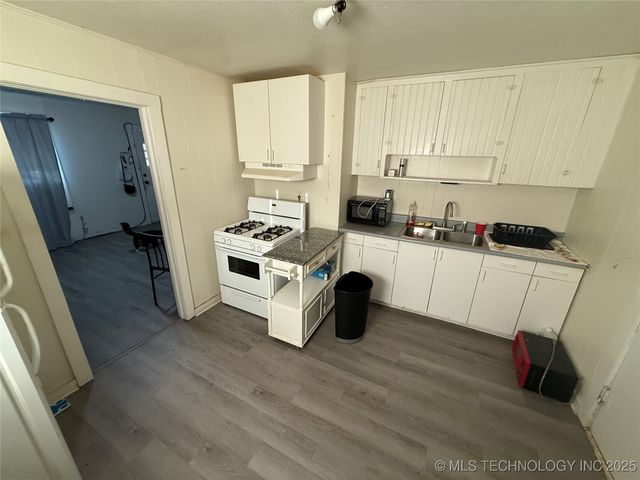 1809 Delaware, Muskogee, OK 74403