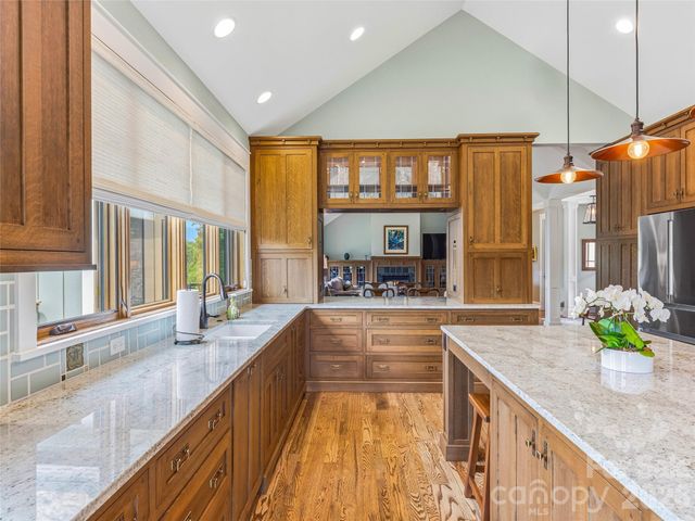 266 Stratford Road, Asheville, NC 28804