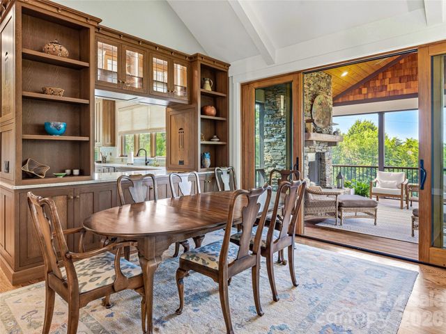266 Stratford Road, Asheville, NC 28804
