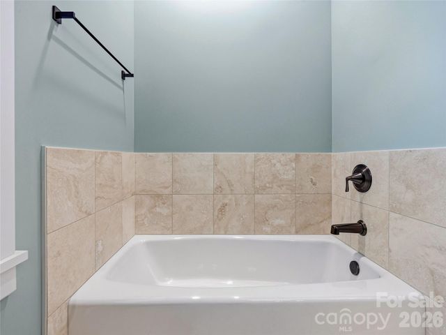 266 Stratford Road, Asheville, NC 28804
