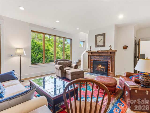 266 Stratford Road, Asheville, NC 28804