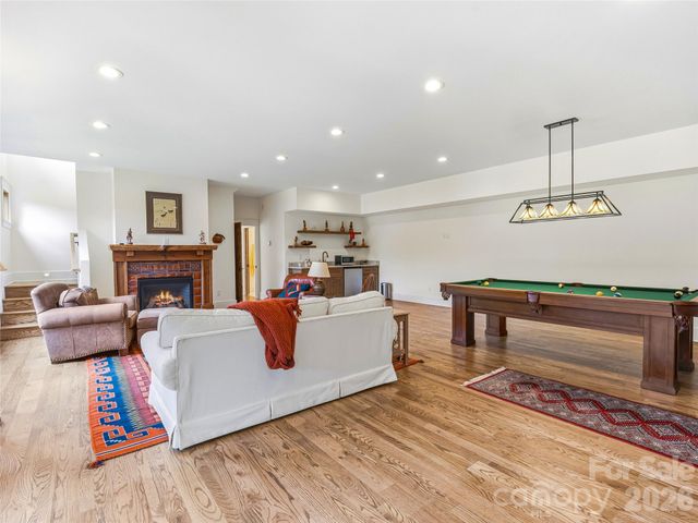 266 Stratford Road, Asheville, NC 28804