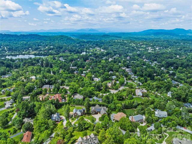 266 Stratford Road, Asheville, NC 28804