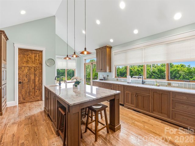 266 Stratford Road, Asheville, NC 28804