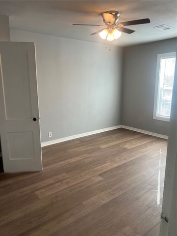 3705 Ellsmere Court, Fort Worth, TX 76103