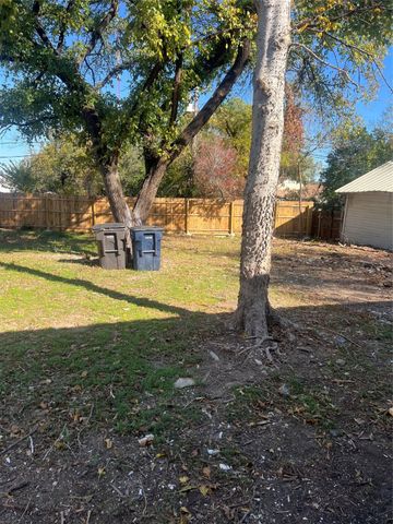 3705 Ellsmere Court, Fort Worth, TX 76103