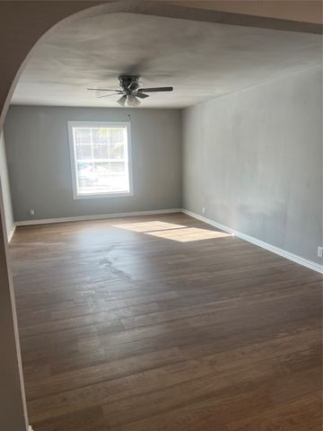 3705 Ellsmere Court, Fort Worth, TX 76103