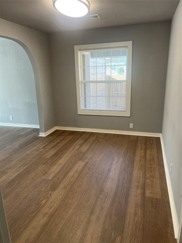 3705 Ellsmere Court, Fort Worth, TX 76103