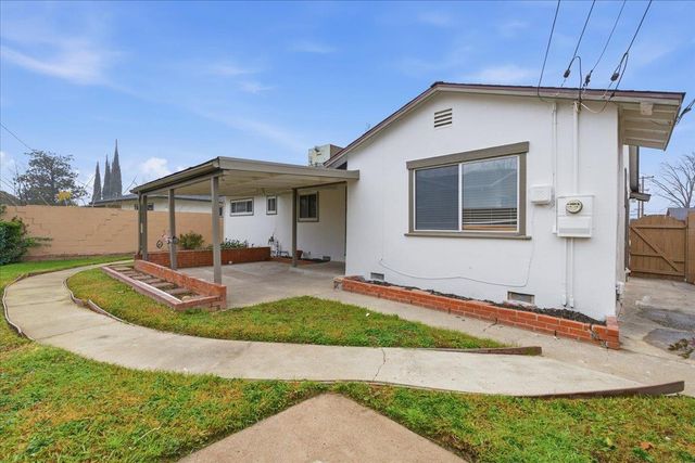 4056 Cornelia Way, North Highlands, CA 95660