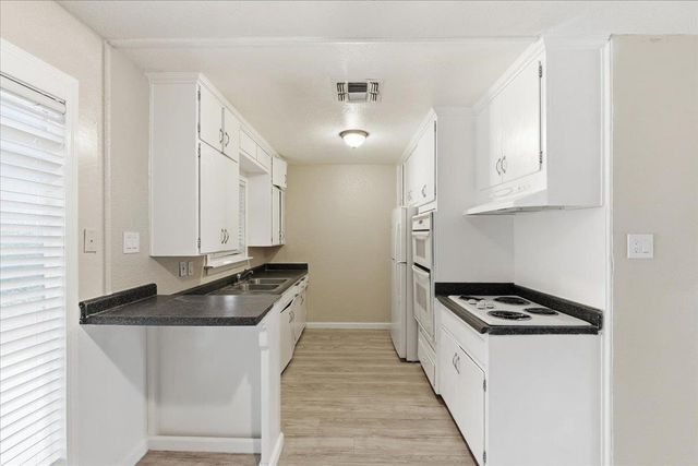 4056 Cornelia Way, North Highlands, CA 95660