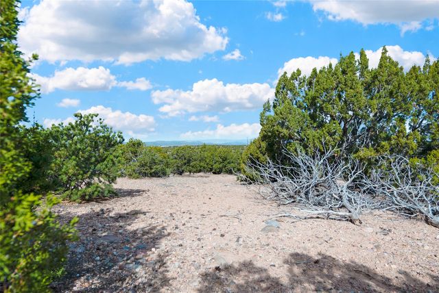1864 Paseo De Las Vistas, Santa Fe, NM 87507