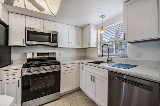 7 DUNOON PLACE 102, Dunedin, FL 34698