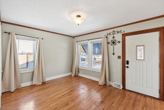 2069 Manitou Avenue, Saint Paul, MN 55119