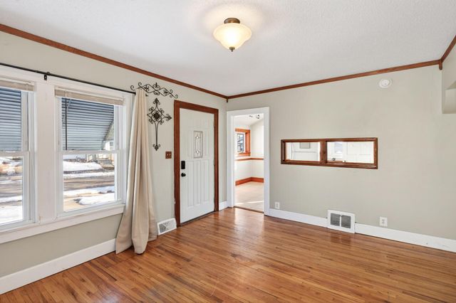 2069 Manitou Avenue, Saint Paul, MN 55119