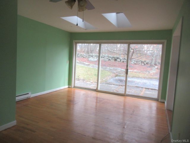 64 Hillside View Road, Mahopac, NY 10541