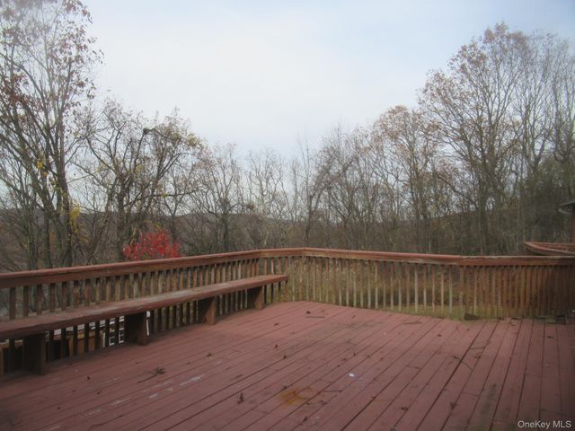 64 Hillside View Road, Mahopac, NY 10541