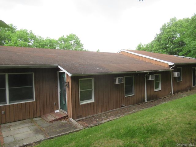 64 Hillside View Road, Mahopac, NY 10541