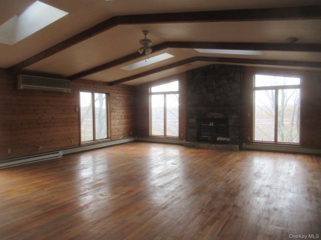 64 Hillside View Road, Mahopac, NY 10541