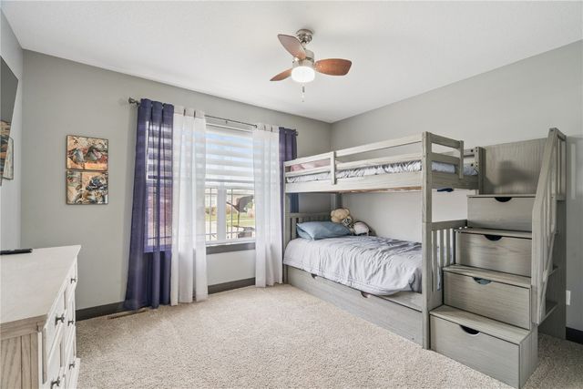 4048 Lakeview Drive SW, Cedar Rapids, IA 52404