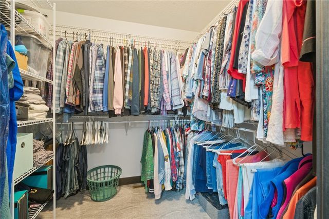 4048 Lakeview Drive SW, Cedar Rapids, IA 52404