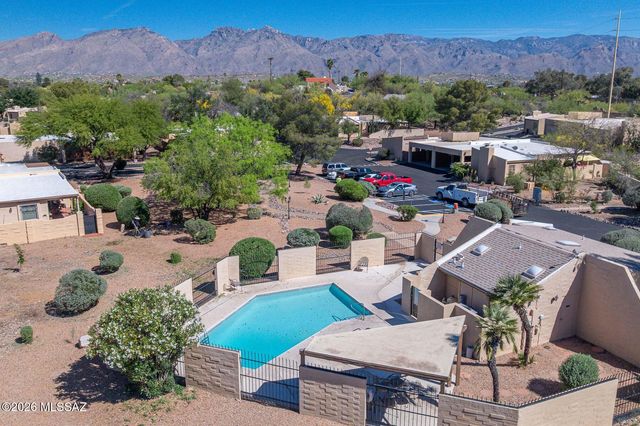 1811 N Camino De La Cienega, Tucson, AZ 85715